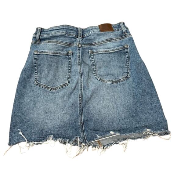 Maurices Button Fly Blue Jean Denim Mini Skirt Distressed Women's 6 - Picture 5 of 5